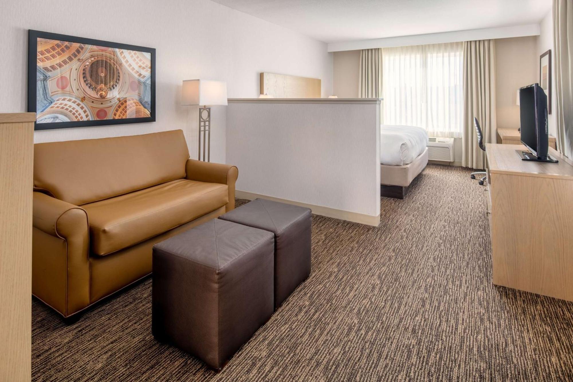 Hotel Doubletree By Hilton Olympia Exterior foto