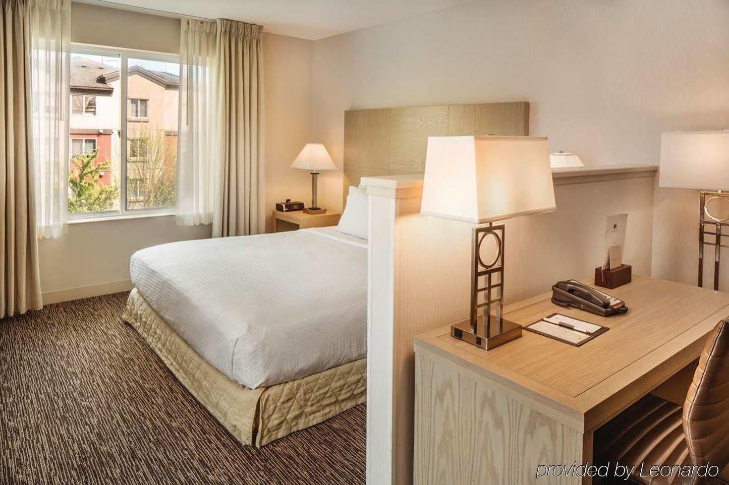 Hotel Doubletree By Hilton Olympia Exterior foto